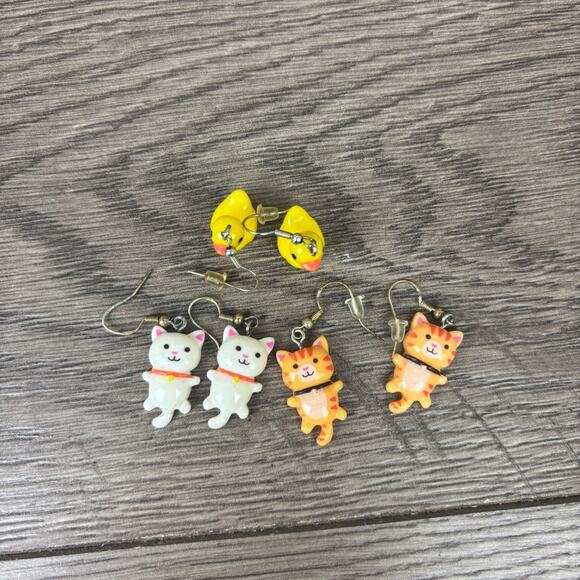 Lot of 6 Adorable Cat Mushroom Duck Earrings Girls Trendy Animal Artsy - Picture 3 of 3